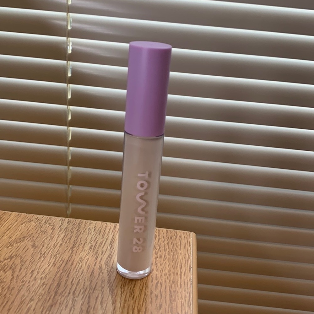 TOWER 28 SWIPE CONCEALER